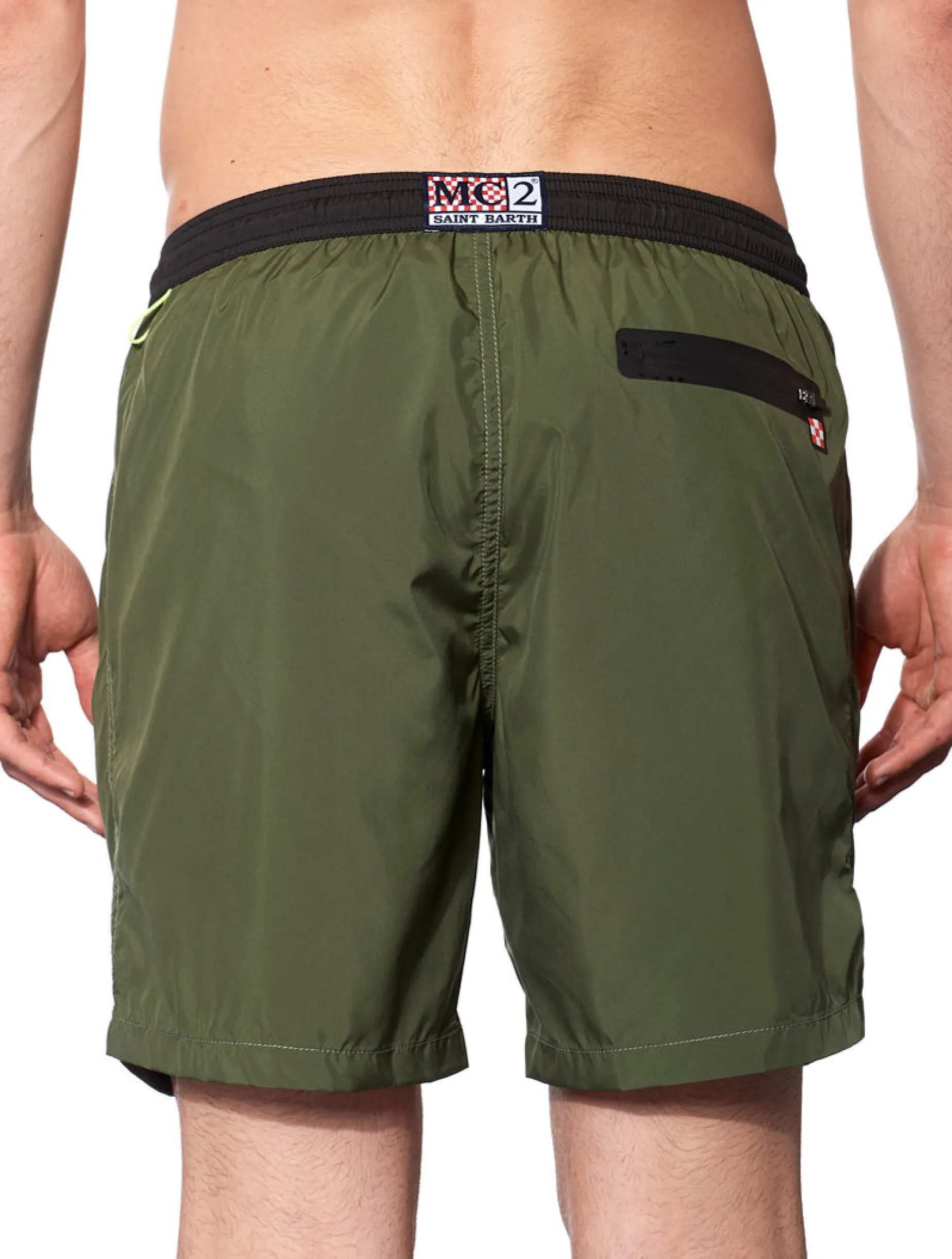 Badeshorts aus hellem, militärgrünem Stoff mit Reißverschluss