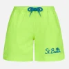 Bequeme Badeshorts für Jungen in Neongelb