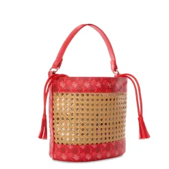 Beuteltasche aus Stroh mit roten Monogrammdetails