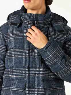 Blaue Daunenjacke mit Kapuze und Prince-of-Wales-Print