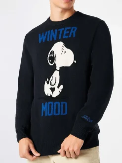 Blauer Herrenpullover Winter Mood Snoopy-Aufdruck | SNOOPY – PEANUTS™ SONDEREDITION