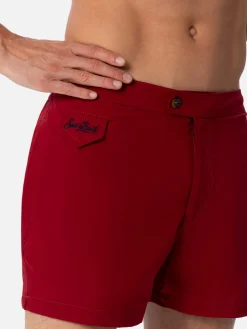 Burgunderrote, tailliert geschnittene Badeshorts für Herren von Harrys