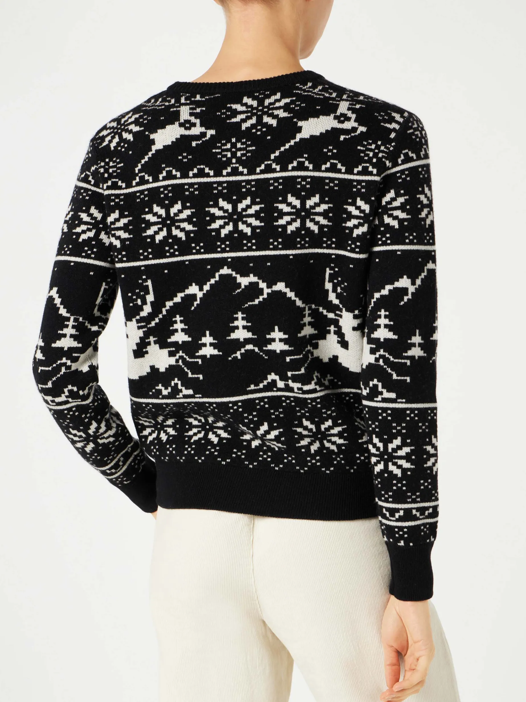 Damenpullover mit norwegischem Aufdruck und Sonnen-Moritz-Stickerei