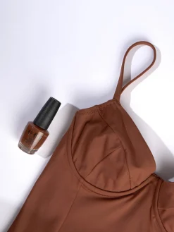 Einteiliger Badeanzug für Damen mit Bügeln