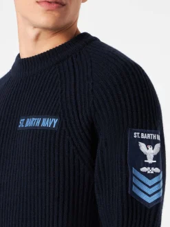 Gerippter blauer Herrenpullover