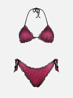 Glänzender Fuchsia-Bikini mit schwarzem Tupfentüll