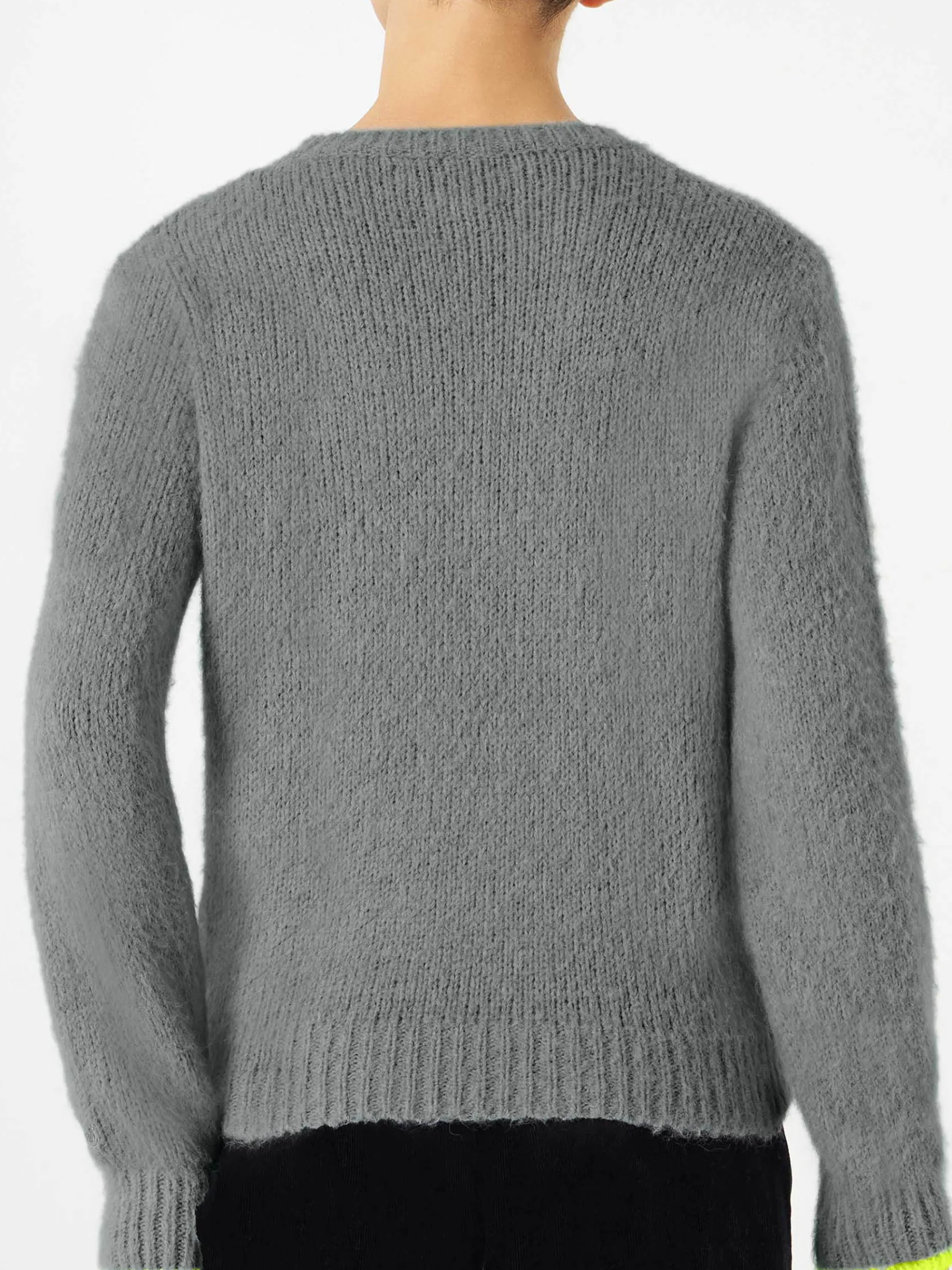 Grauer gebürsteter Damenpullover mit Mai una Gioia-Stickerei