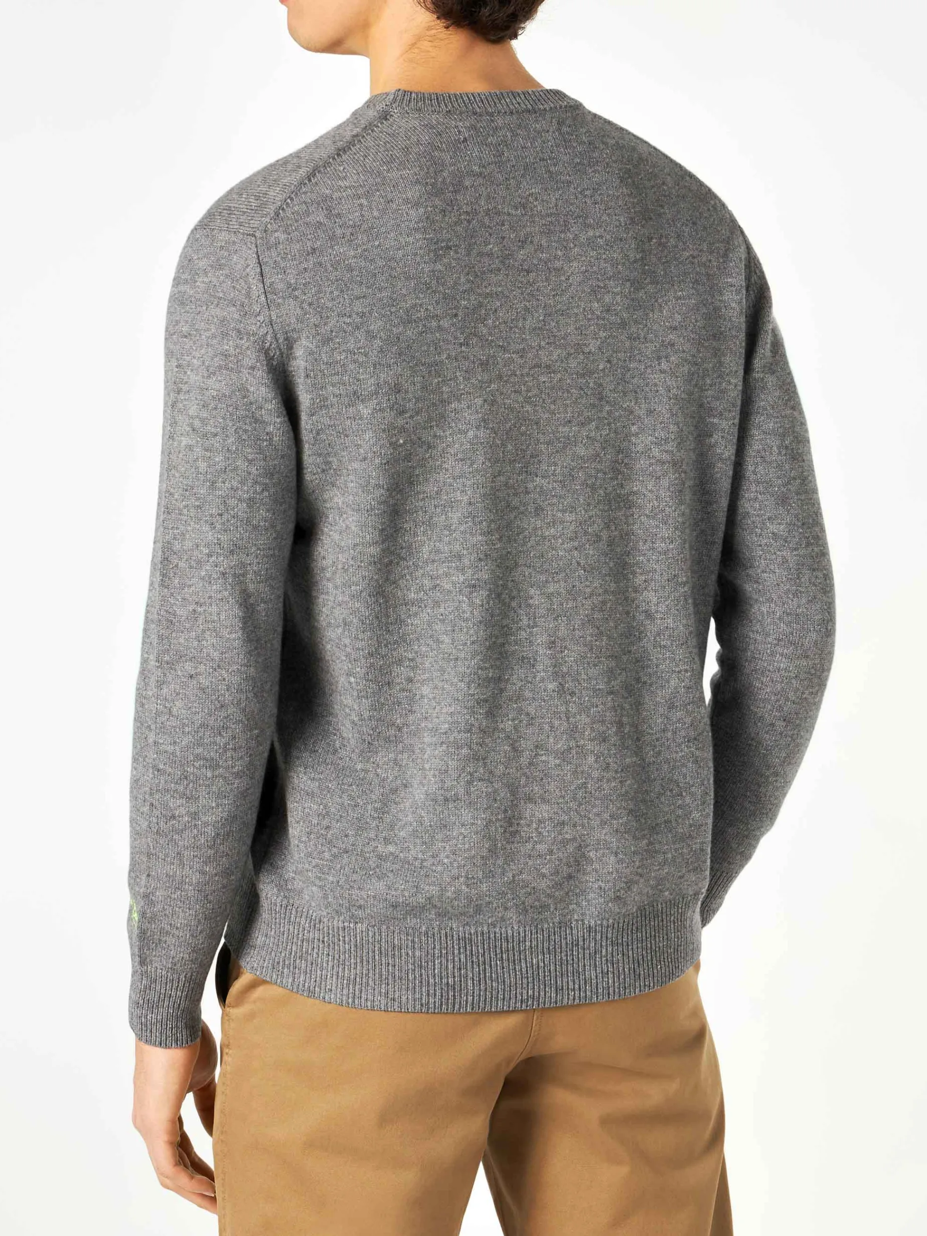 Grauer Herrenpullover Sun Moritz Pirates mit Fluo-Stickerei