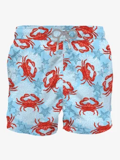 Hellblaue, mittellange Badeshorts mit Krabbenprint
