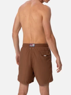 Herren-Badeshorts aus leichtem Stoff in Braun Lighting Pantone | PANTONE-SONDERAUSGABE