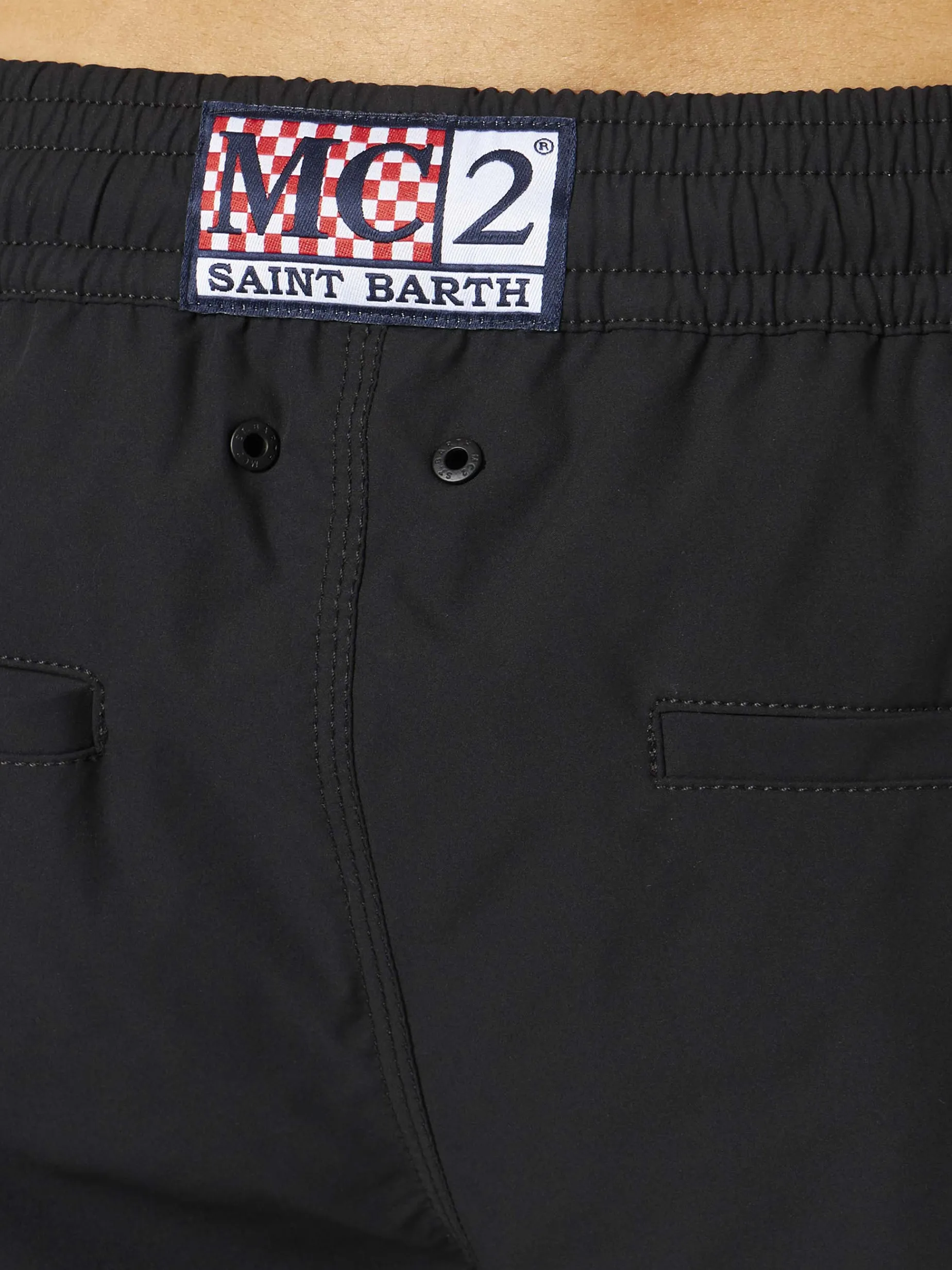 Herren-Badeshorts mit seitlichem Logo und Kontrast