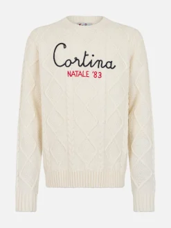 Herrenpullover aus Zopfmuster-Kaschmirmischung „Bergen“ mit Stickerei „Cortina Natale '83“ | VACANZE DI NATALE SONDEREDITION
