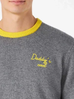 Herrenpullover in Grau mit Daddy's cool Stickerei