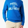 Herrenpullover mit Rundhalsausschnitt und Padel vs. Girlfriend-Jacquard-Print