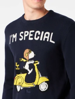 Herren-Pullover mit Rundhalsausschnitt und Snoopy-Roller-Jacquard-Print | SNOOPY – ©PEANUTS SONDERAUSGABE