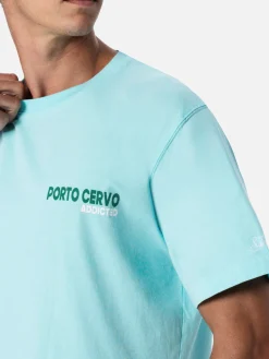 Herren-T-Shirt aus Baumwolle mit platziertem Porto Cervo Addicted-Postkartendruck