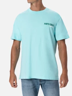 Herren-T-Shirt aus Baumwolle mit platziertem Porto Cervo Addicted-Postkartendruck