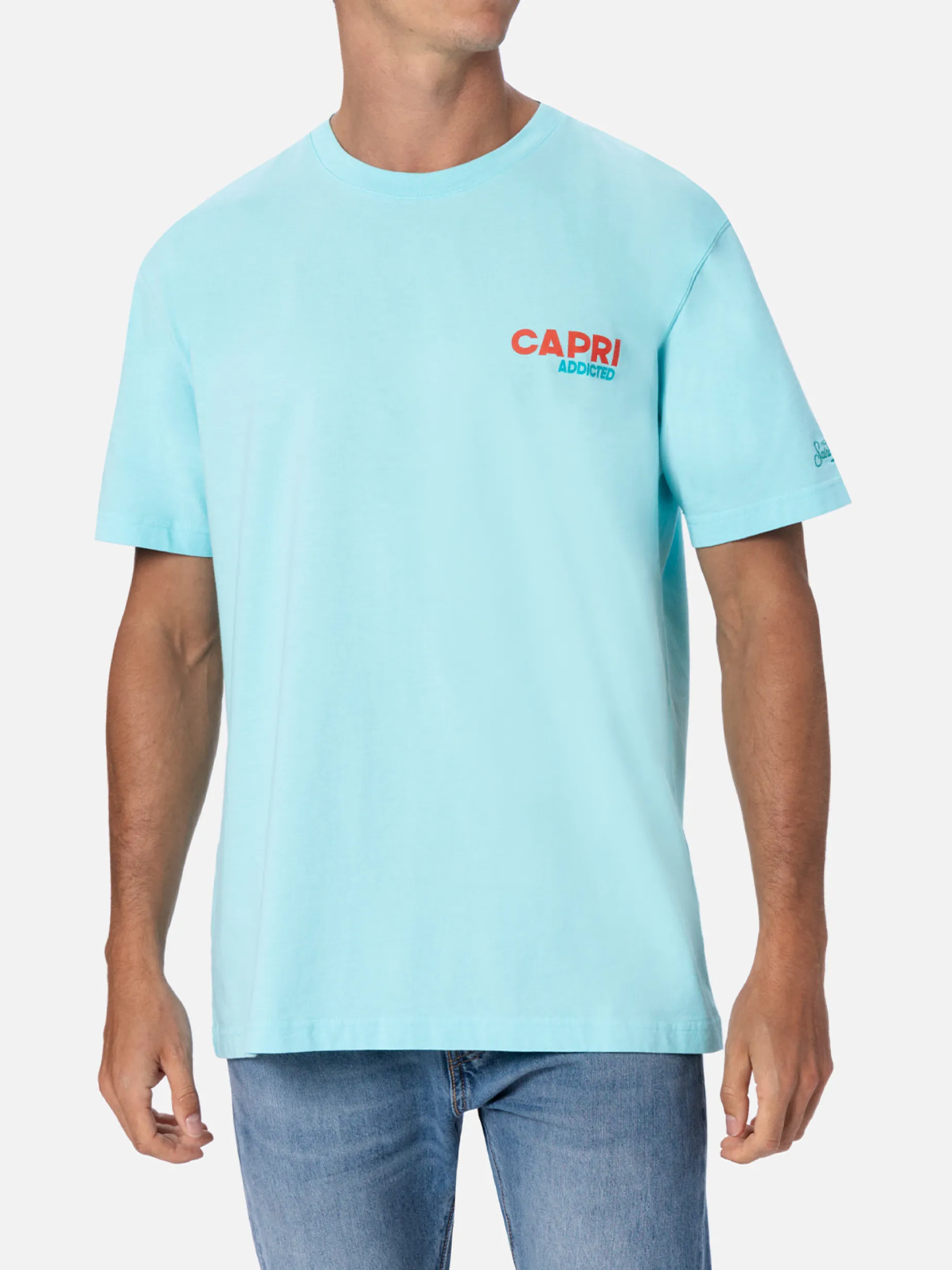 Herren-T-Shirt aus Baumwolle mit platziertem Capri Addicted-Postkartendruck