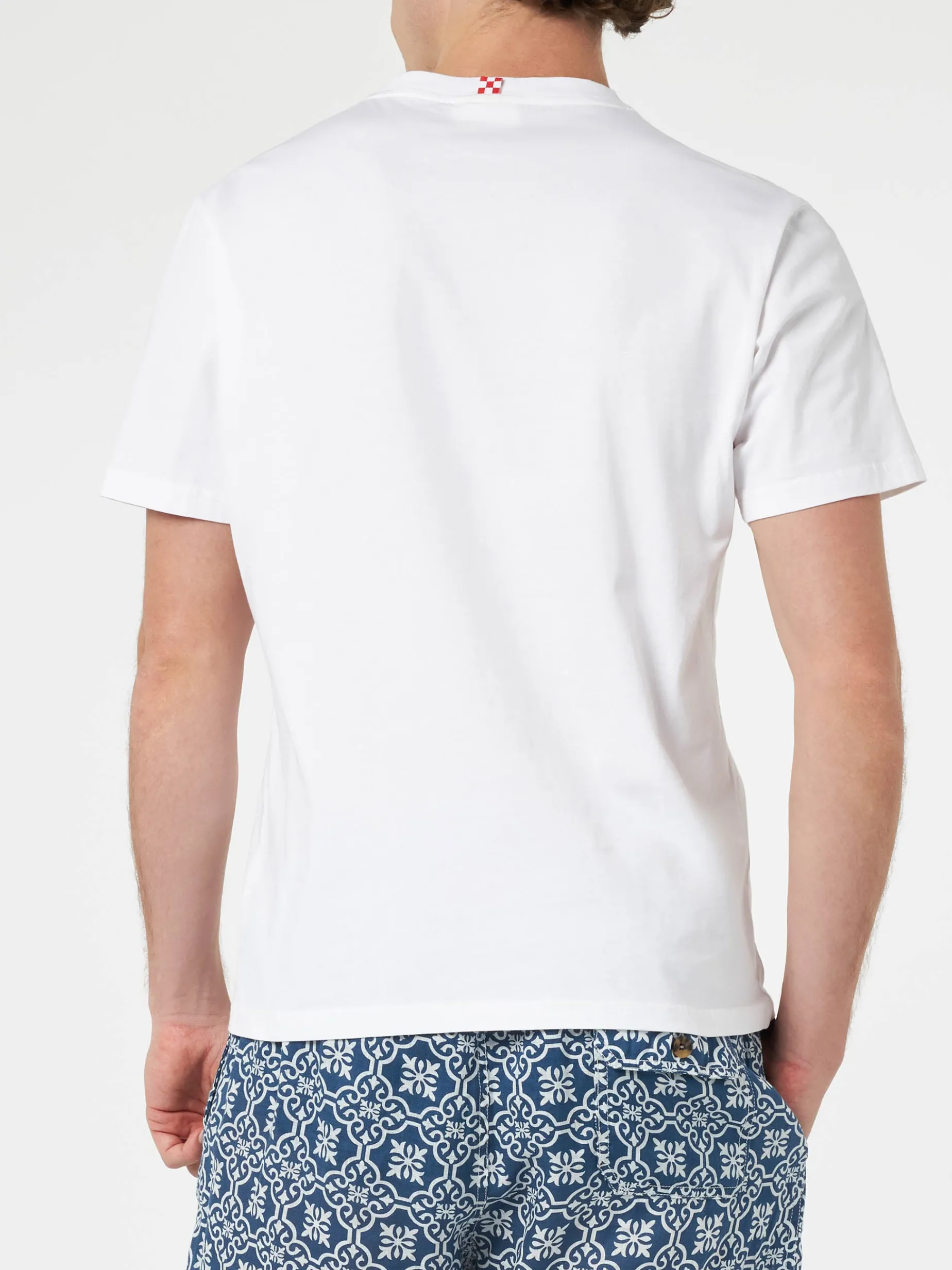 Herren-T-Shirt aus Baumwolle mit der Stickerei „Me ne vado in un lambo“ und dem Aufdruck „Car Placed“.