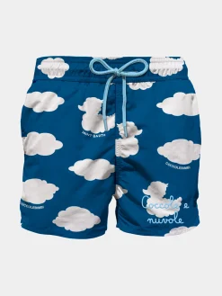 Klassische Badeshorts für Jungen mit Wolkenaufdruck und Stickerei | COCCOLEBIMBI SONDERAUSGABE