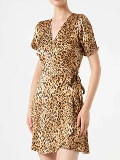 Kurzes Damenkleid mit Leopardenmuster