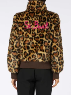 Kurzpelzjacke für Damen mit tierischem Herzdruck