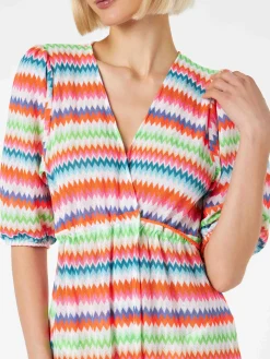 Langes Strandkleid Bliss aus Chevron-Raschelstrick mit Streifenmuster