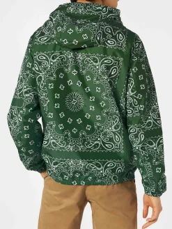 Leichte Herren-Windjacke mit Kapuze und Bandana-Aufdruck