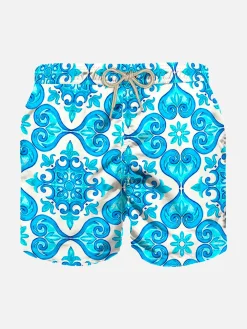 Leichte Jungen-Badeshorts mit Majolica-Print