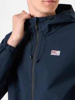 Leichte marineblaue Herren-Windjacke mit Kapuze