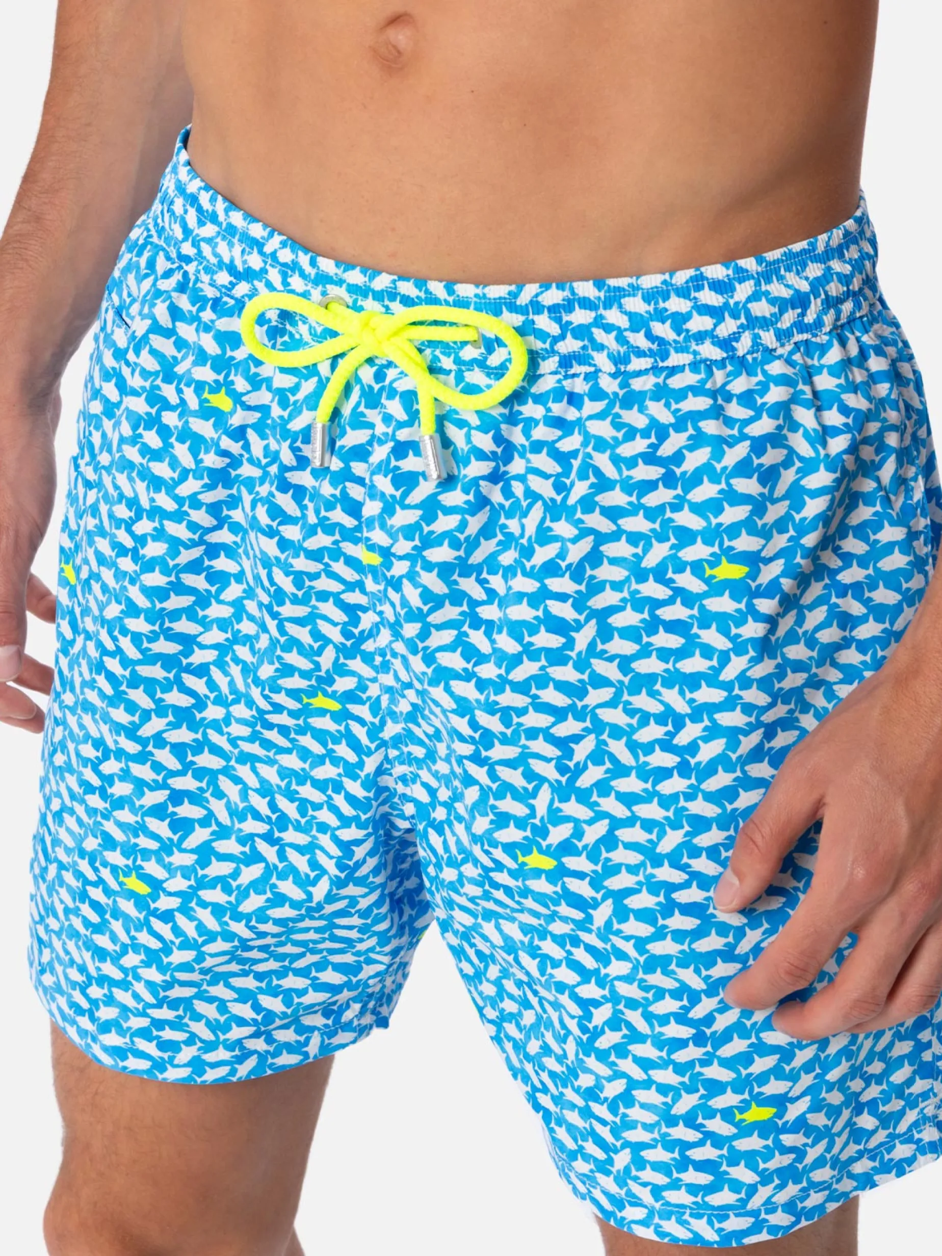 Man Comfort Light Badeshorts mit Hai-Aufdruck