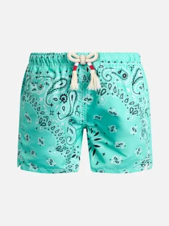 Mittellange Badeshorts für Jungen Caprese Jr mit wassergrünem Bandana-Aufdruck