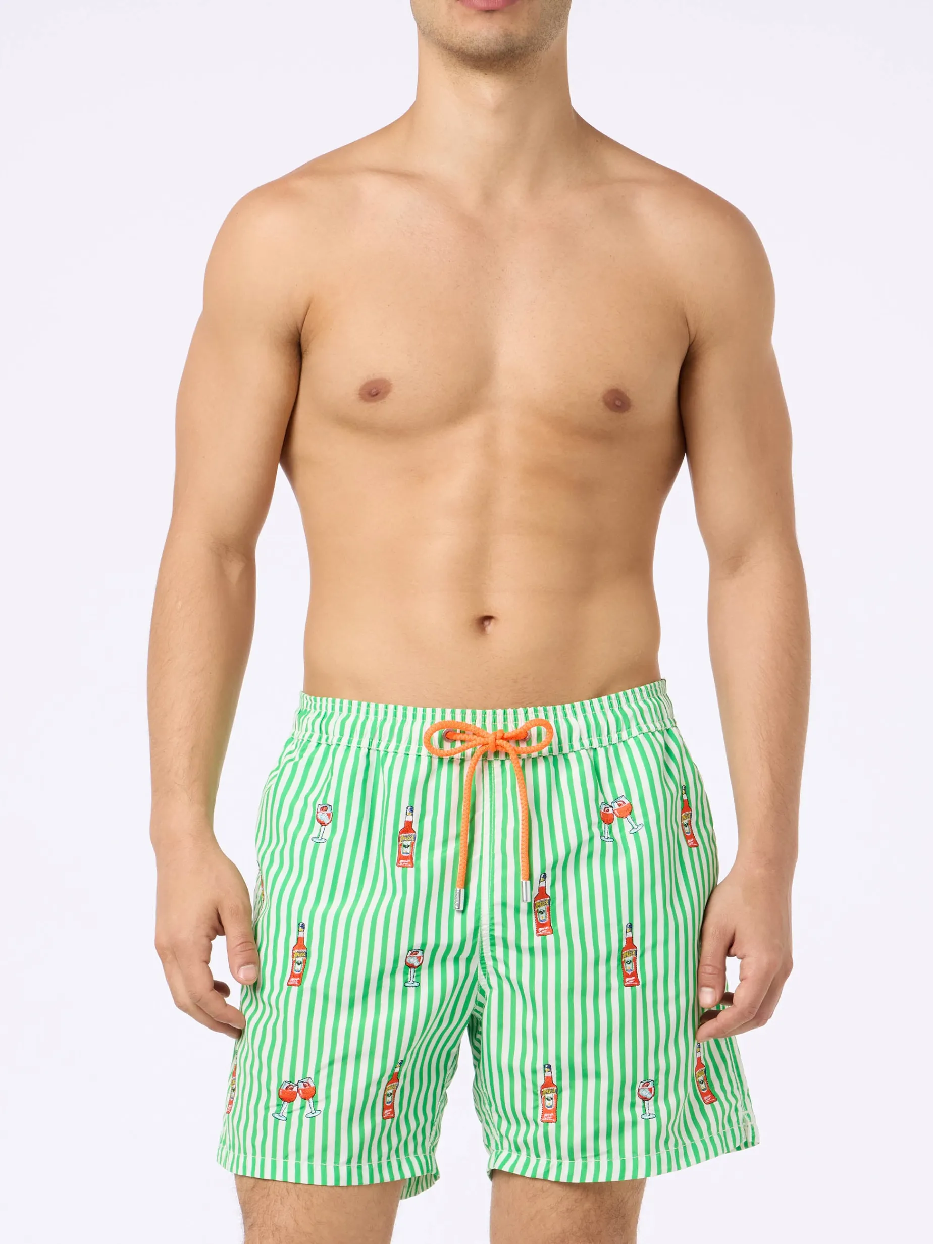 Mittellange gestreifte Gustavia-Badeshorts für Herren mit Aperol Spritz-Stickerei | APEROL SONDEREDITION