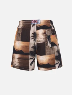 Mittellange Gustavia-Badeshorts für Herren mit Foto-Sonnenuntergang-Print | AI CO-CREATED DESIGN BY RICKDICK - POWERED BY RED-EYE