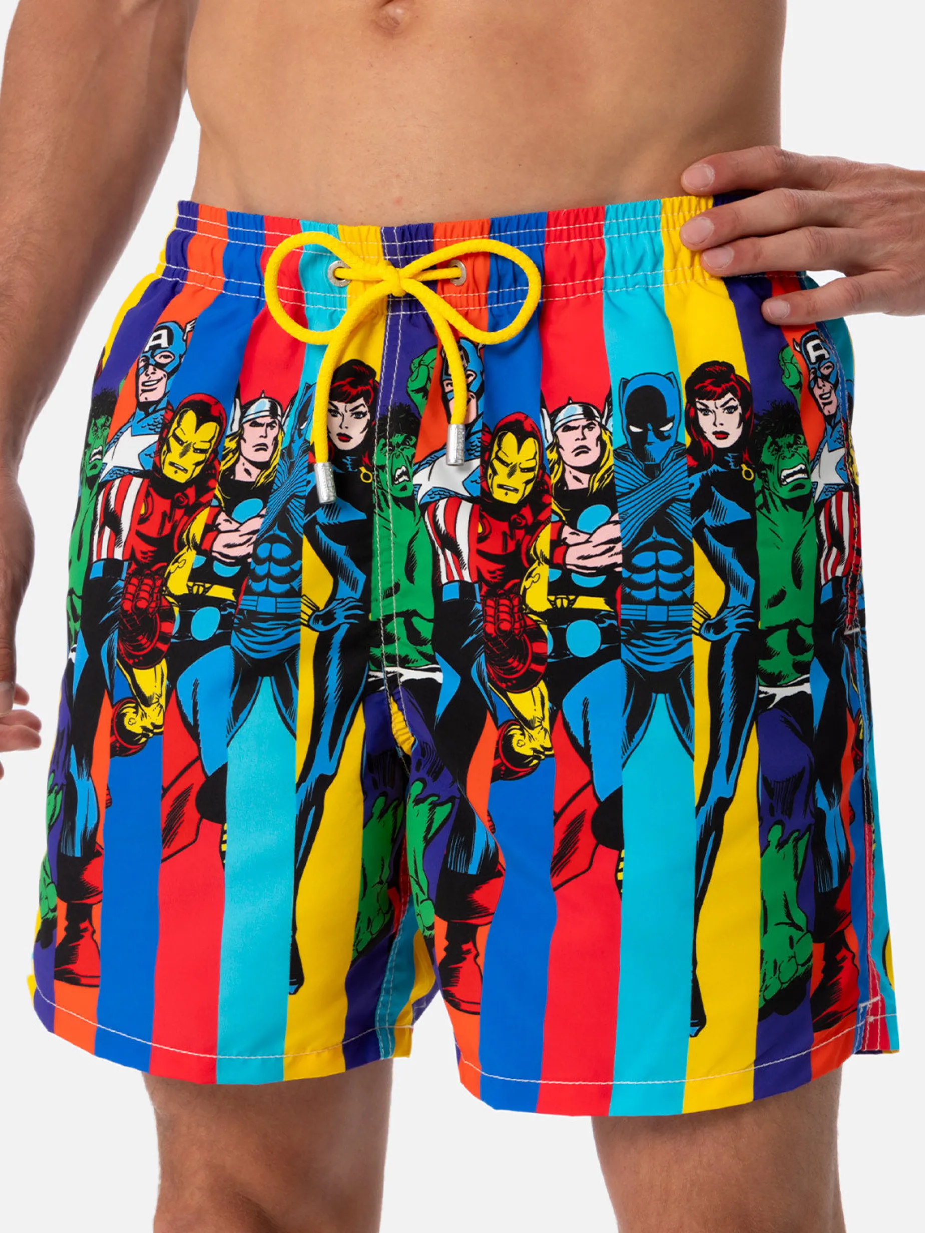 Mittellange Gustavia-Badeshorts für Herren mit aufgedruckten Marvel-Figuren | MARVEL-SONDERAUSGABE