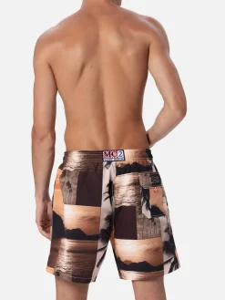 Mittellange Gustavia-Badeshorts für Herren mit Foto-Sonnenuntergang-Print | AI CO-CREATED DESIGN BY RICKDICK - POWERED BY RED-EYE