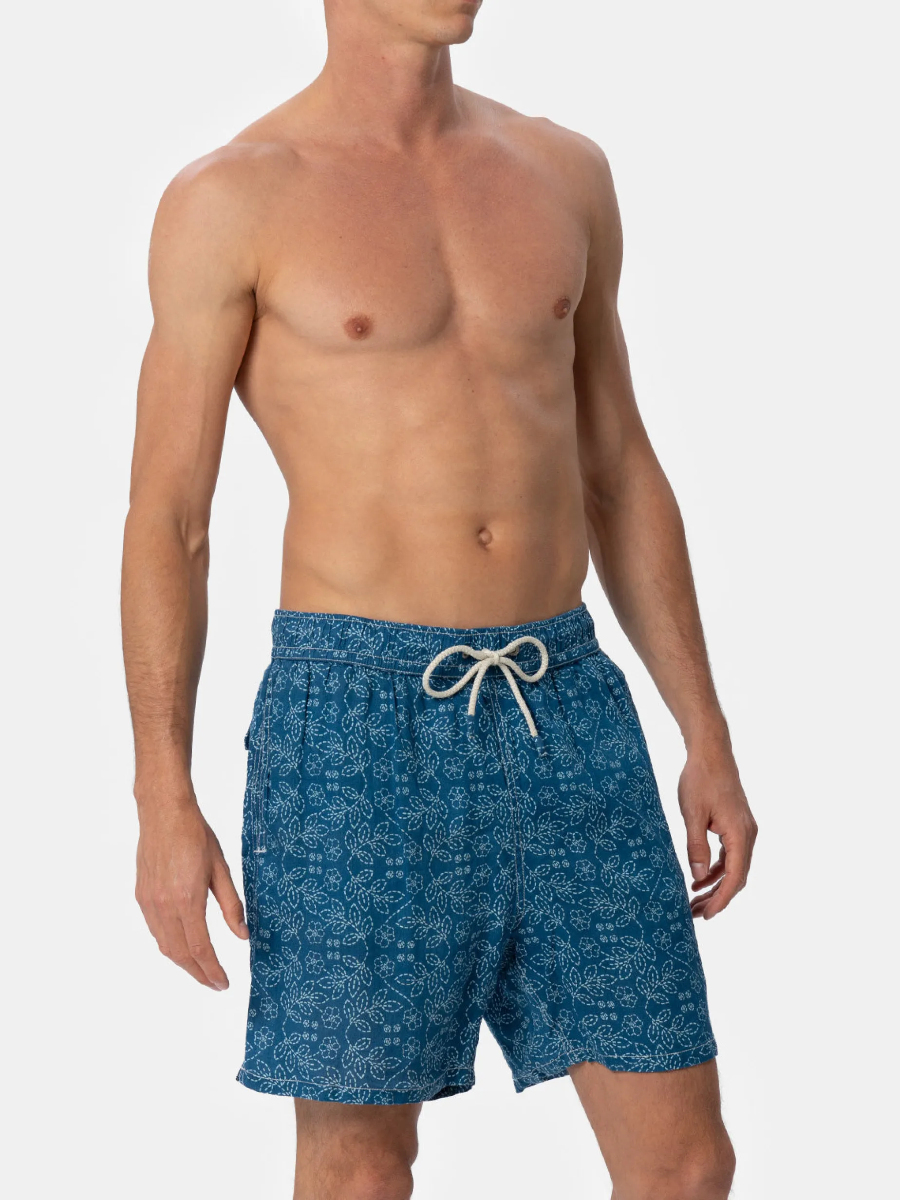 Mittellange Herren-Badeshorts Gustavia aus Leinen mit Sashiko-Print