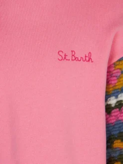Rosa Mädchenpullover mit Häkelärmeln