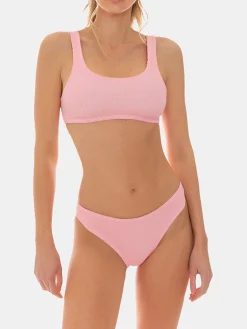 Rosafarbener Bralette-Bikini aus Crinkle-Stoff