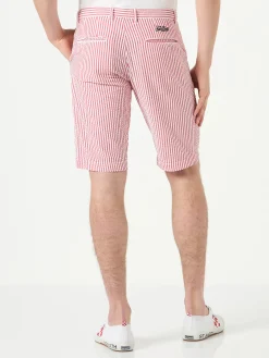 Rot gestreifte Bermudashorts