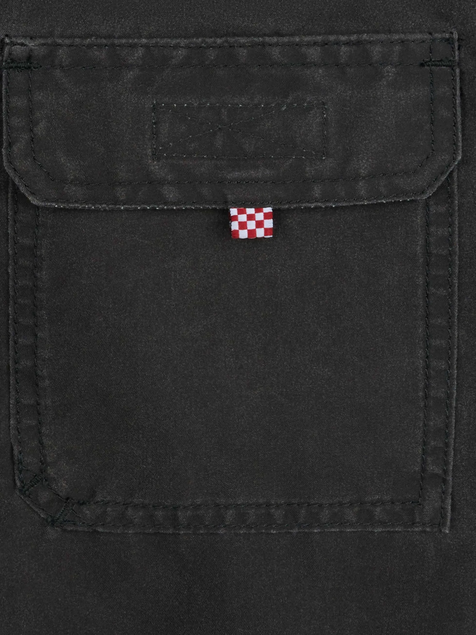 Schwarze klassische Badeshorts für Jungen Tender mit Piratenstickerei