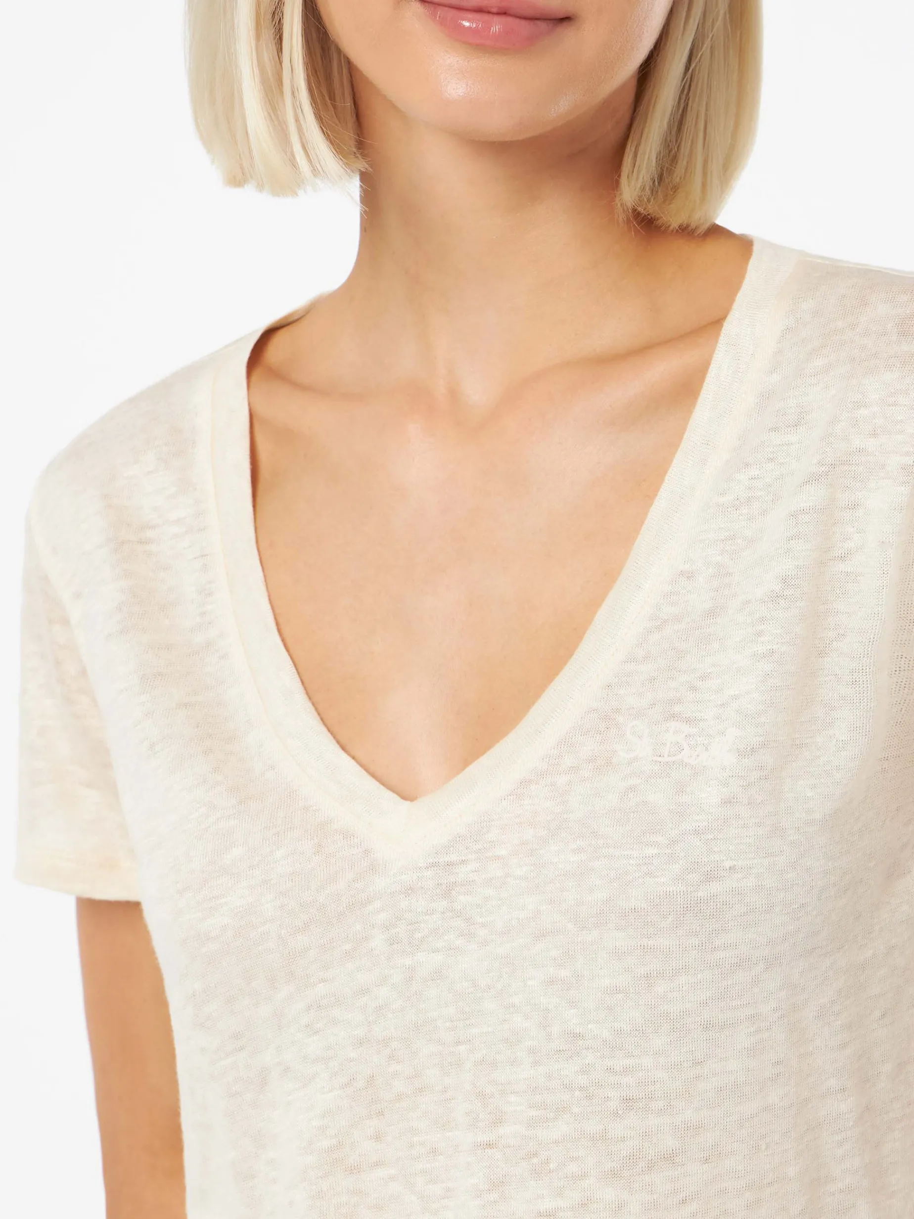 T-Shirt Eloise aus cremefarbenem Leinenjersey mit V-Ausschnitt