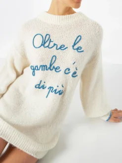 Ultraweiches Damenstrickkleid mit „Oltre le gambe c'è di più“-Stickerei | NIKI DJ SONDEREDITION