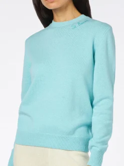 Wassergrüner Damenpullover mit Rundhalsausschnitt und St. Barth-Stickerei