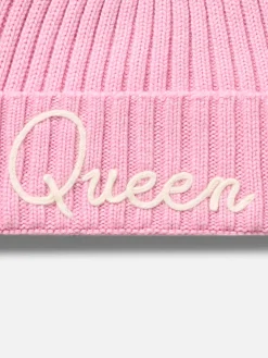 Wengen, gerippte Damenmütze in Rosa mit Queen-Stickerei